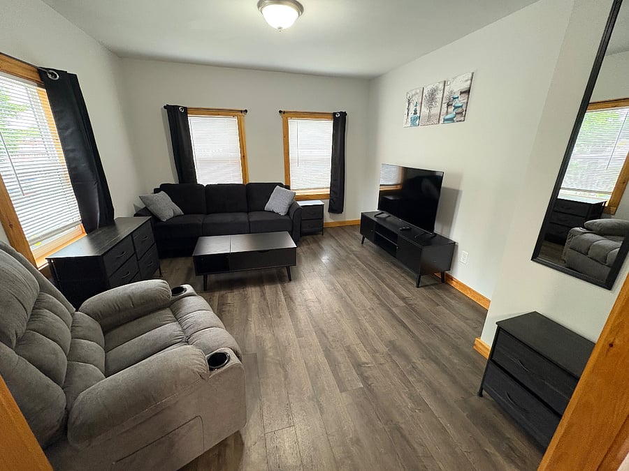 Furnished Finder property 628118_1 photo 1
