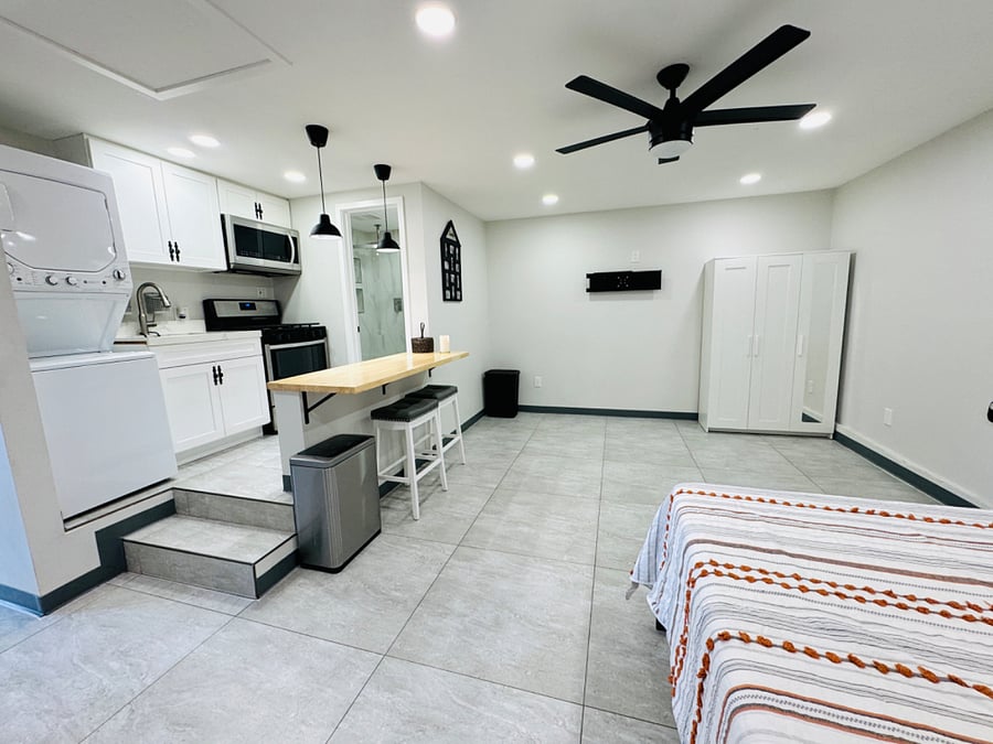 Furnished Finder property 628268_1 photo 3