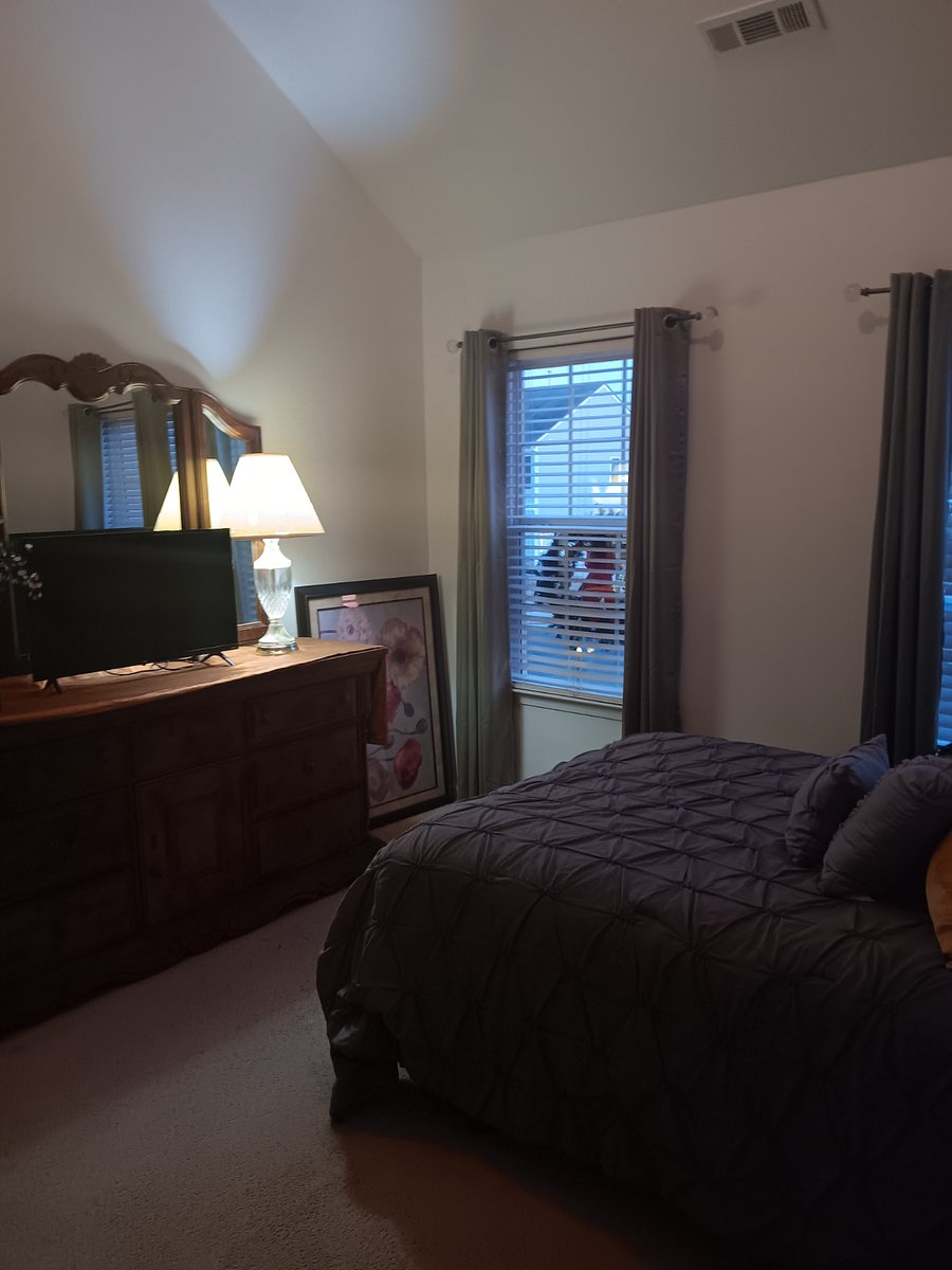 Furnished Finder property 628300_1 photo 3