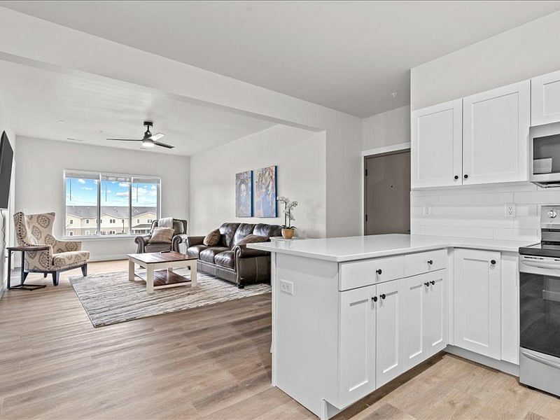 Furnished Finder property 628355_1 photo 15