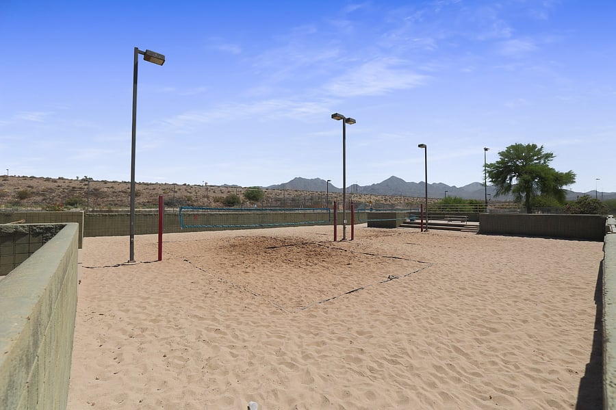 Sand volleyball courts - 1/4 walk