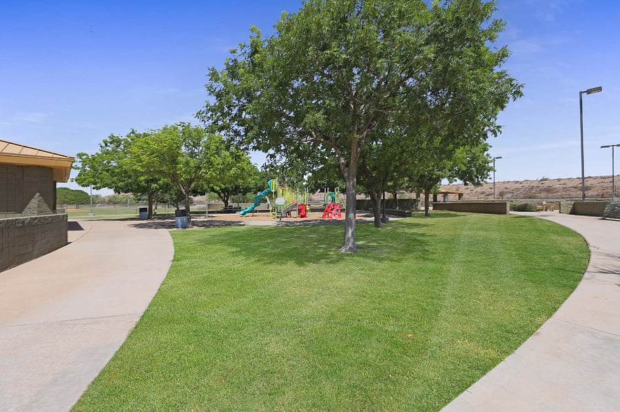 Park and dog park area - 1/4 walk