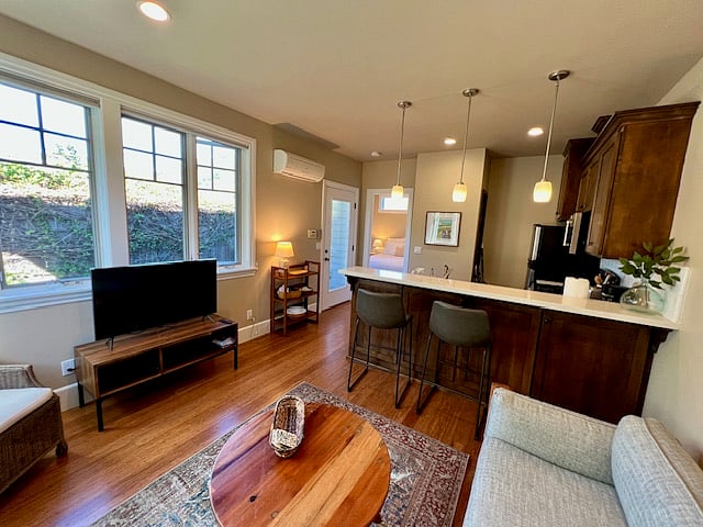 Furnished Finder property 628446_1 photo 1