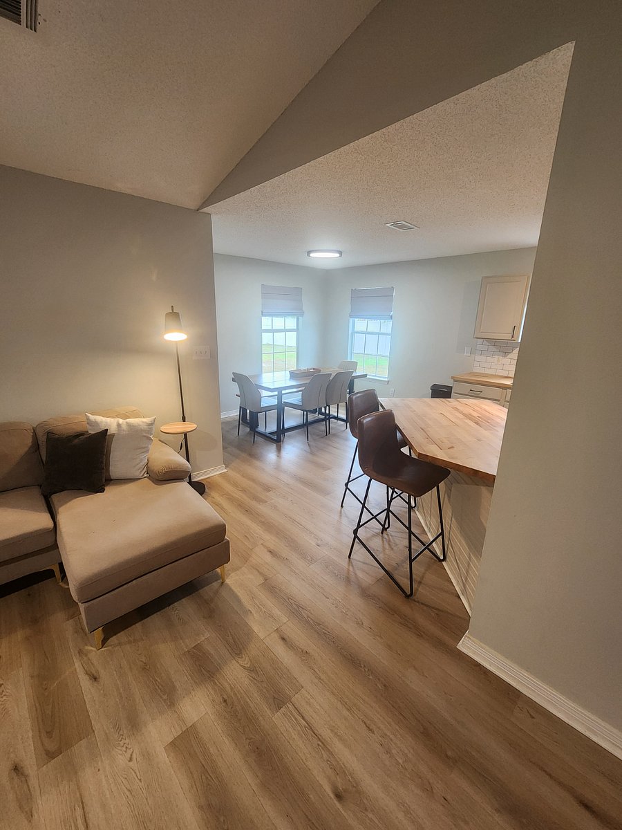 Furnished Finder property 628480_1 photo 1