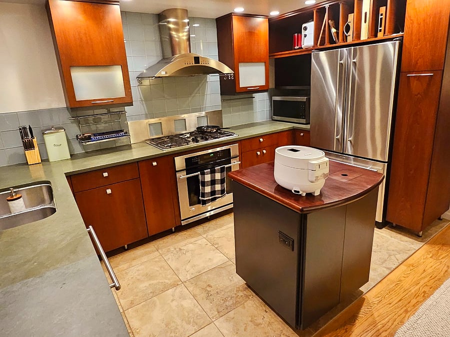 Furnished Finder property 628520_1 photo 3