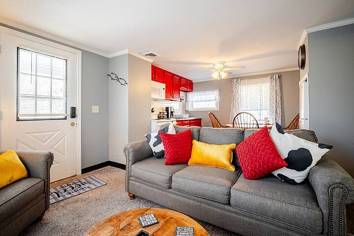 Furnished Finder property 628557_1 photo 3
