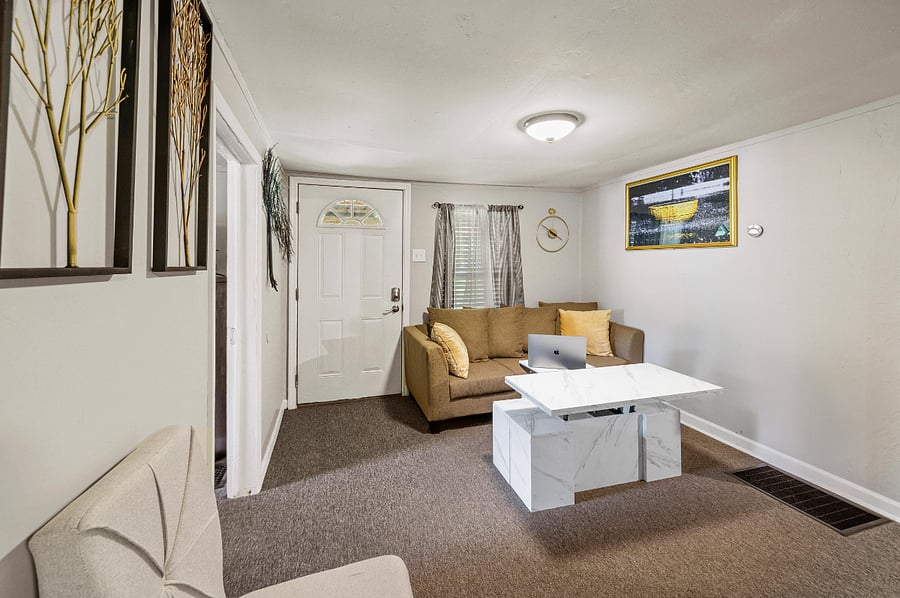Furnished Finder property 628579_1 photo 2