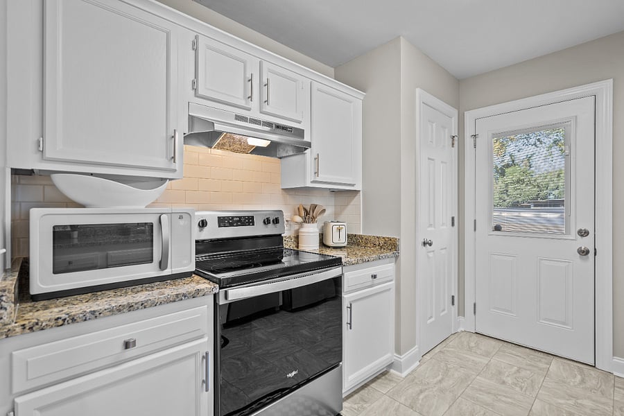 Furnished Finder property 628589_1 photo 16