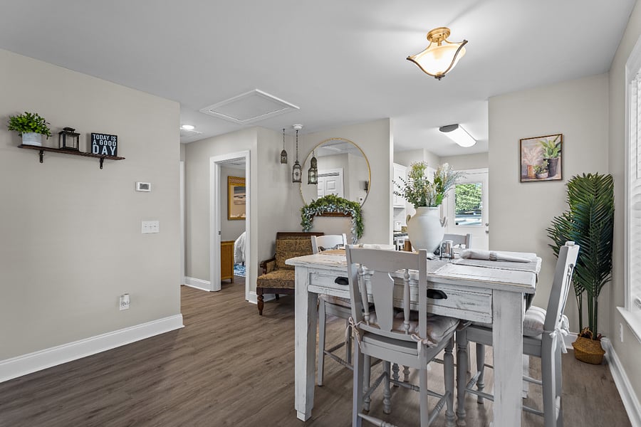 Furnished Finder property 628589_1 photo 22
