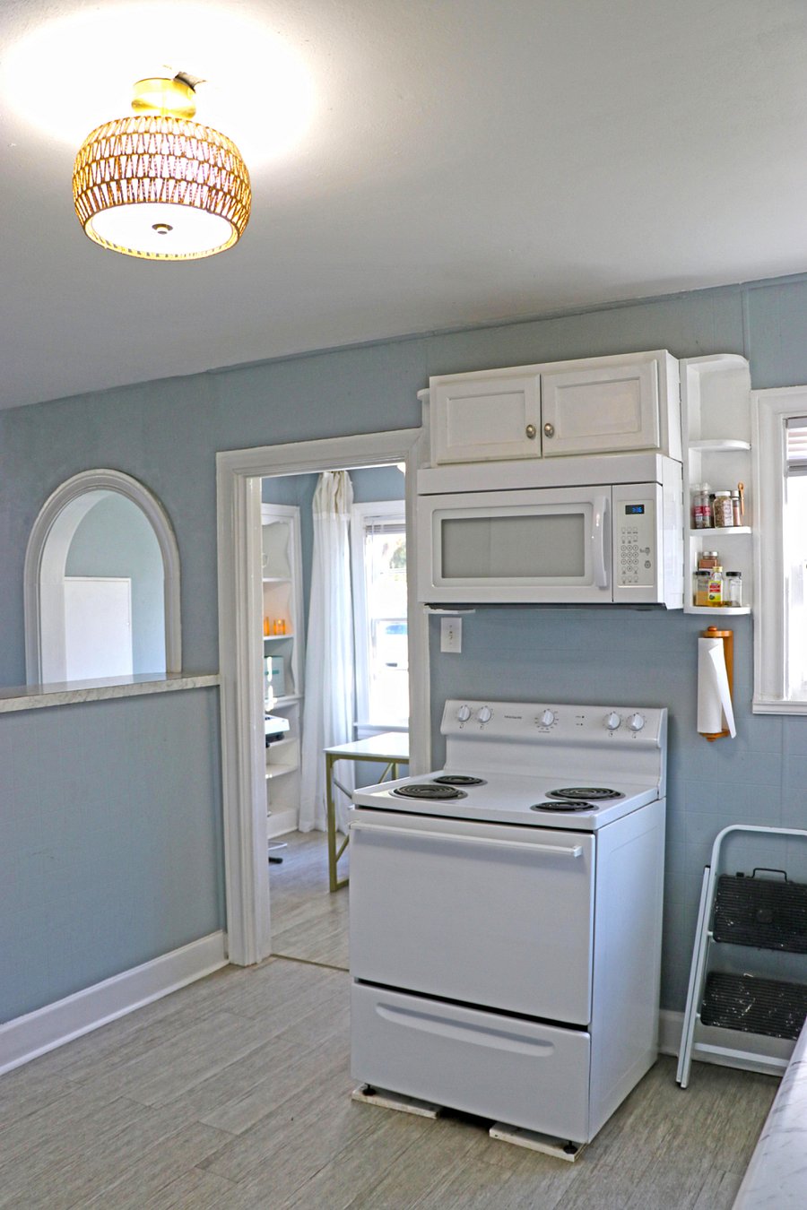 Full size microwave, with rotating turntable.