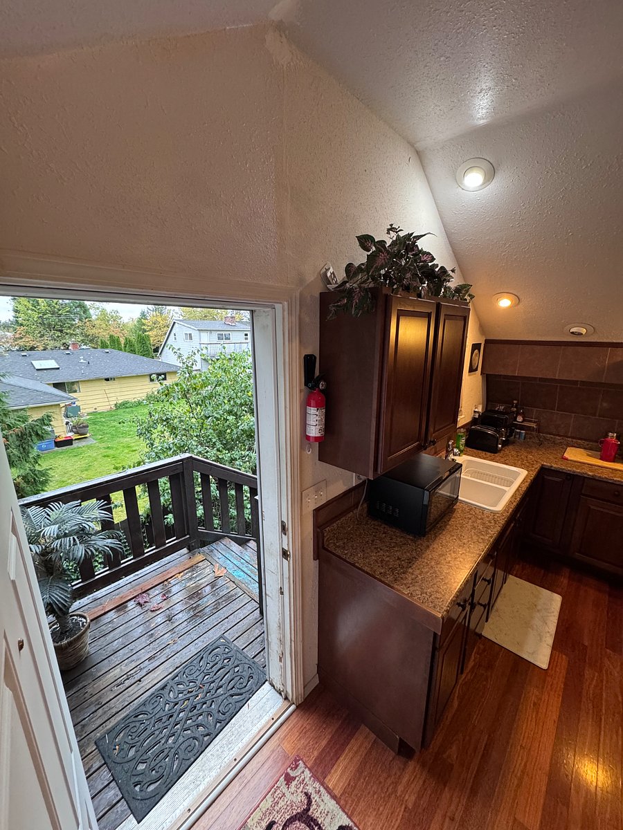 Furnished Finder property 628730_1 photo 9