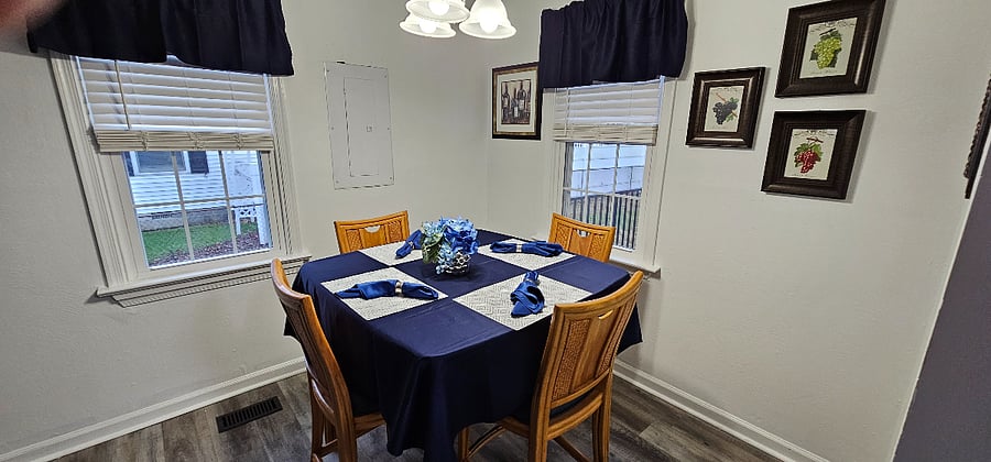 Furnished Finder property 628868_1 photo 3