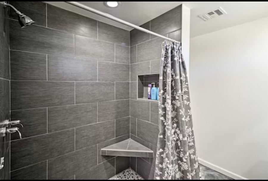Furnished Finder property 628954_1 photo 17