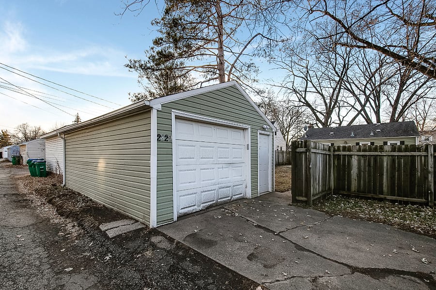 1 Car Detached Garage Included
