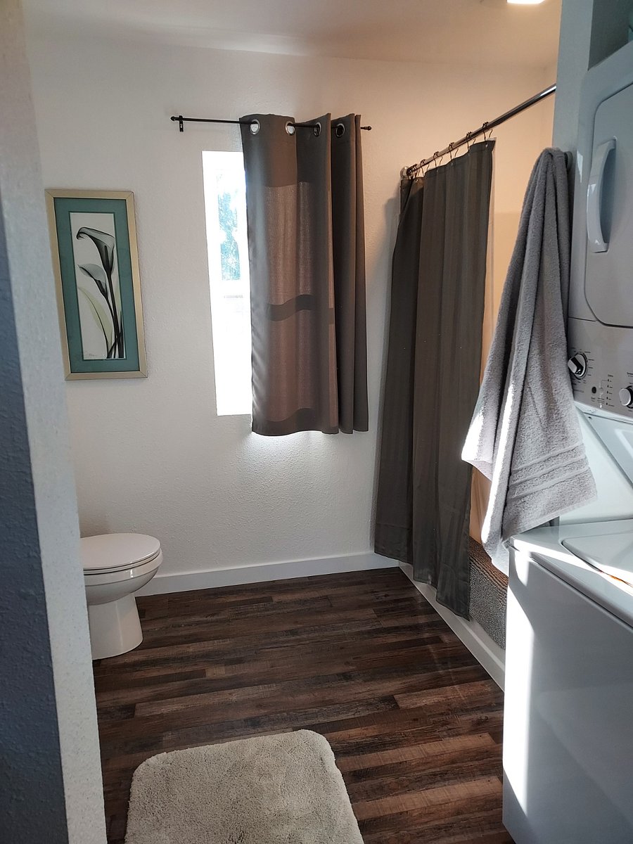 Spacious bathroom.