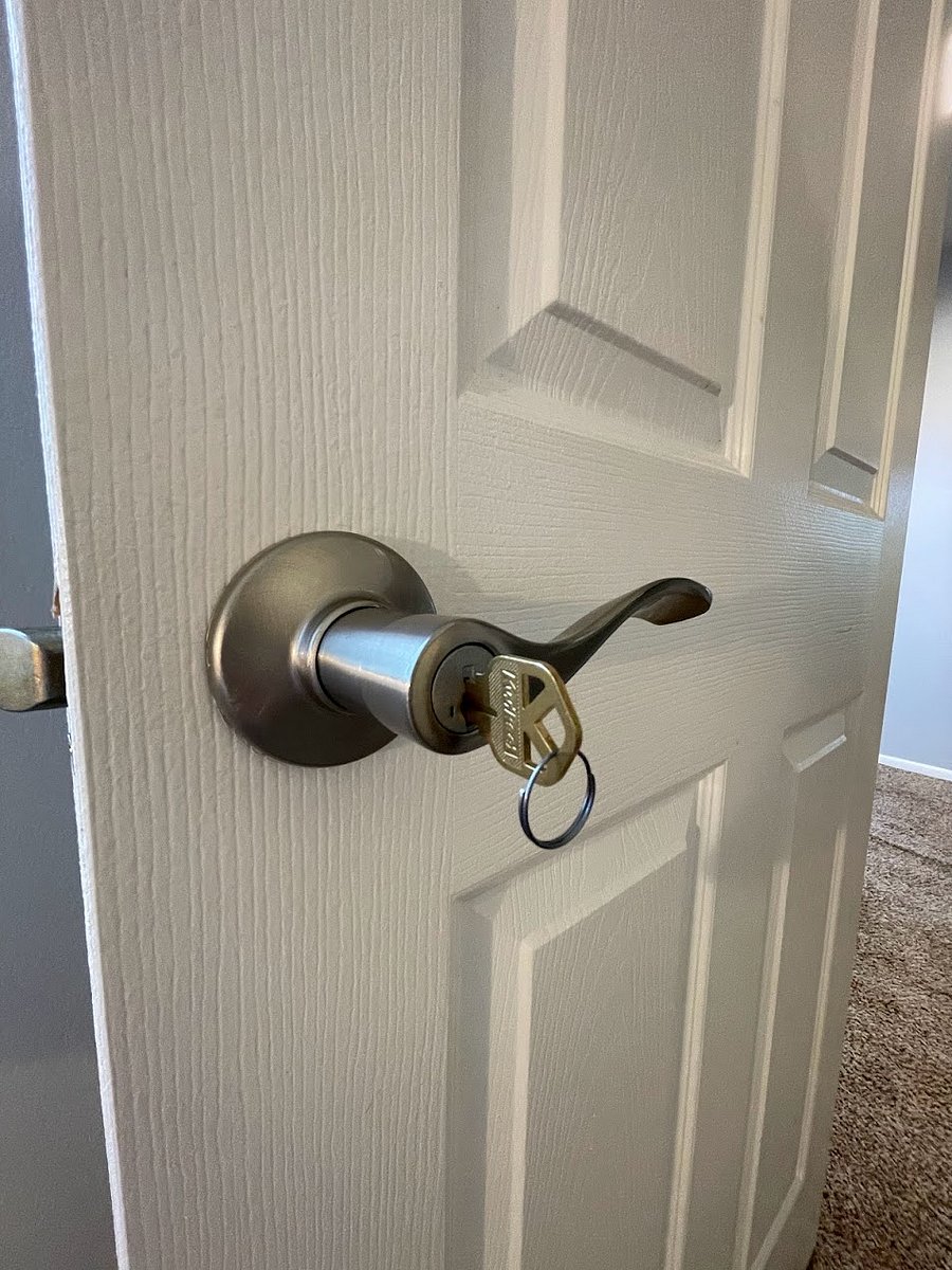 Keyed locks on all bedroom doors