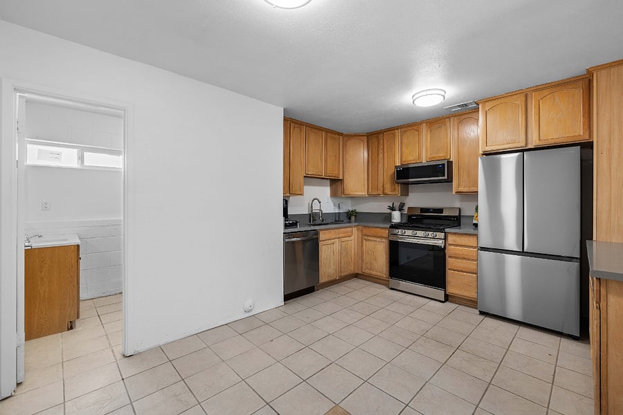 Furnished Finder property 629255_1 photo 3