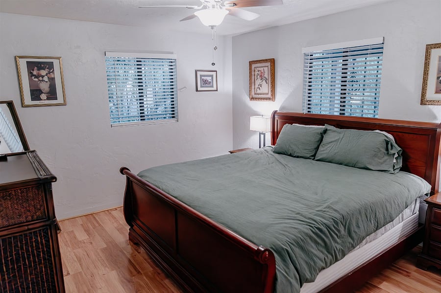 King size bed