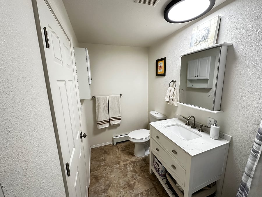 Full Bathroom