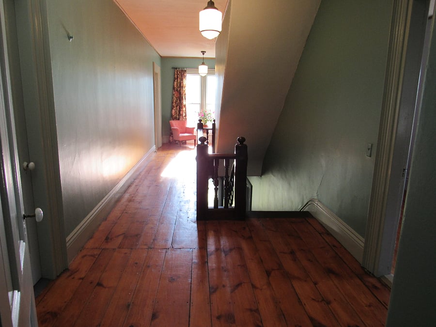 Hallway going to staircase