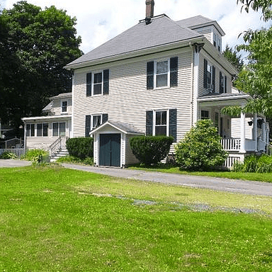 Side View (Owner/Hosts apartment pictured at the rear)