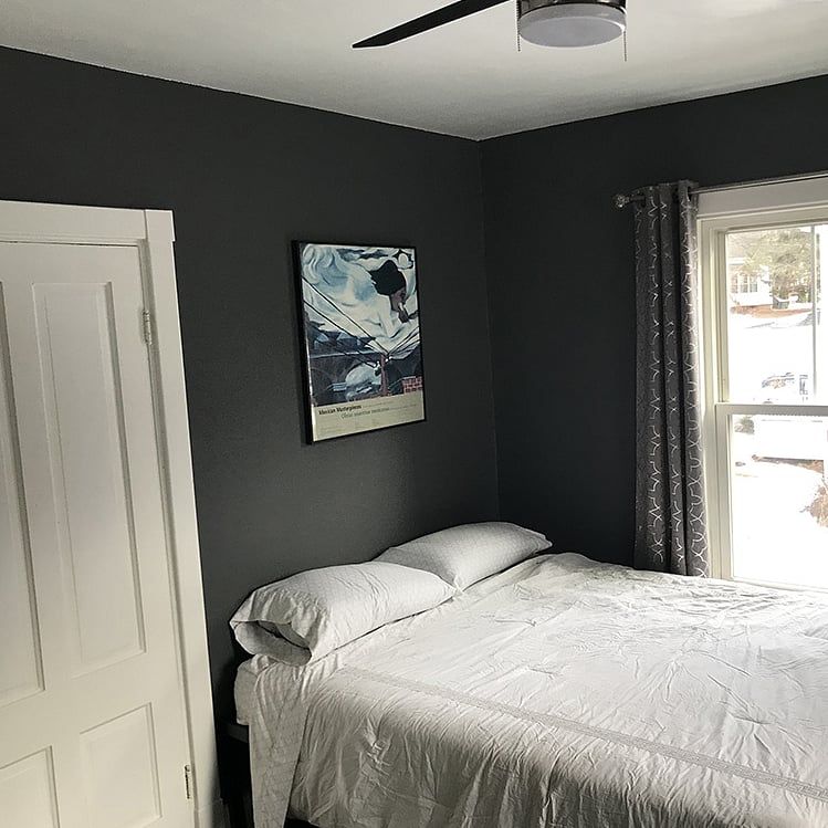 2nd Floor Bedroom (2B)
Queen sized bed, gel foam, comforter, hypoallergenic pillows, bedding