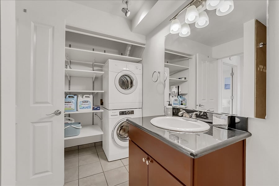 In-unit washer and dryer.