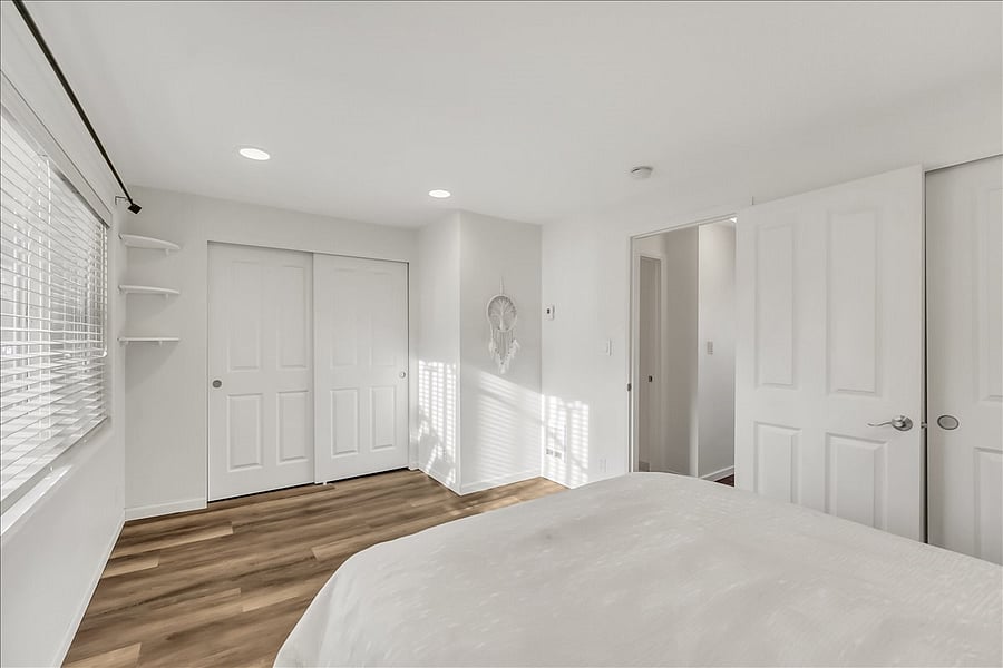Bright and natural light.
