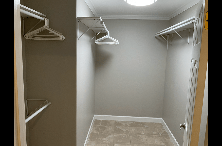 Expanded Luxury Suite: Huge Walk-in Closet.