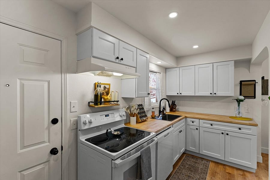 Furnished Finder property 629692_1 photo 15