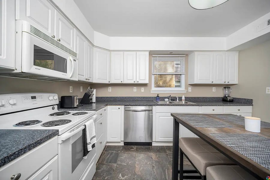 Furnished Finder property 629776_1 photo 13