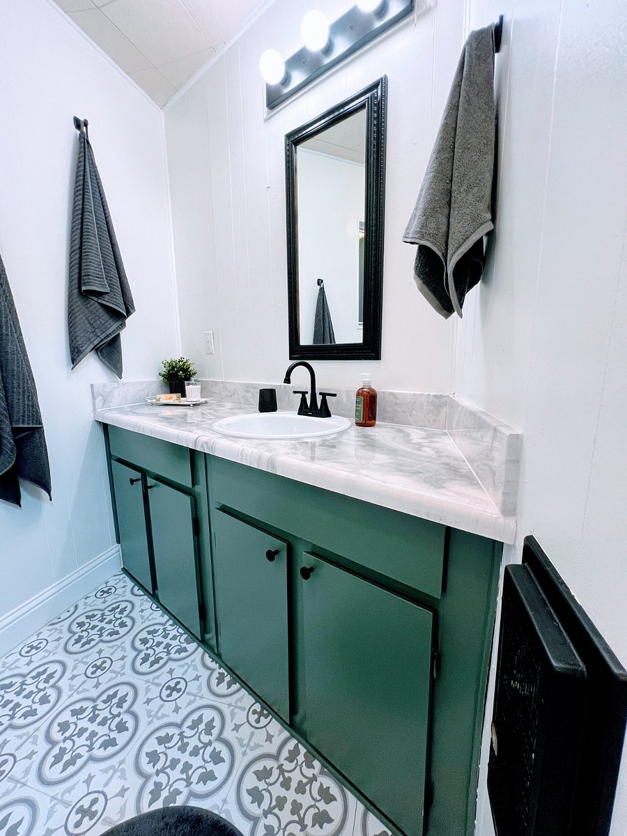 Furnished Finder property 630102_1 photo 16