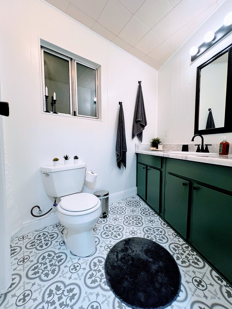 Furnished Finder property 630102_1 photo 15