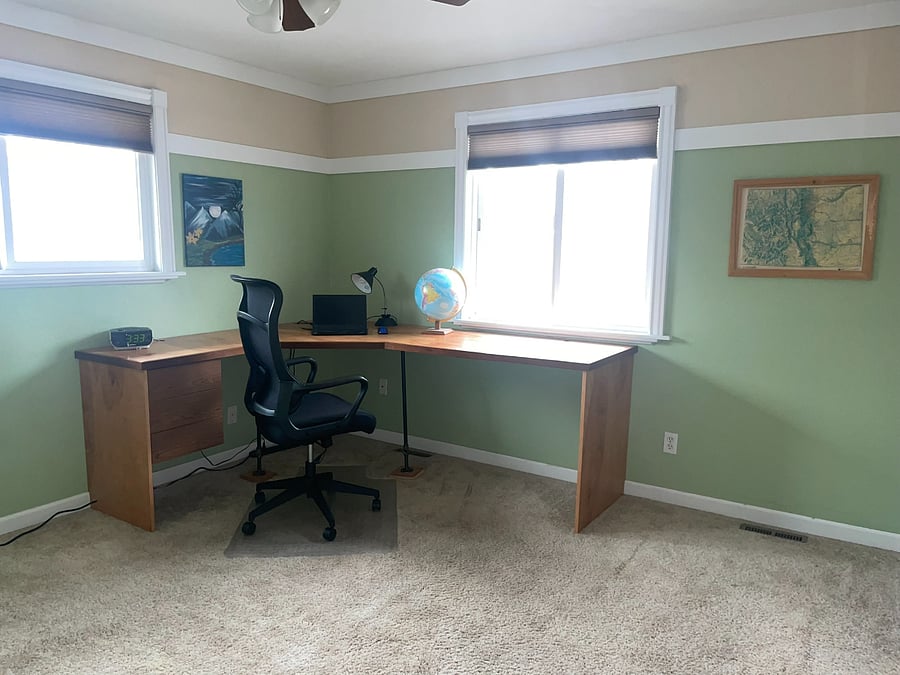 Bedroom 3: Upstairs bedroom that is currenly set up as an office (laptop not included), but a twin bed can be added to this room.