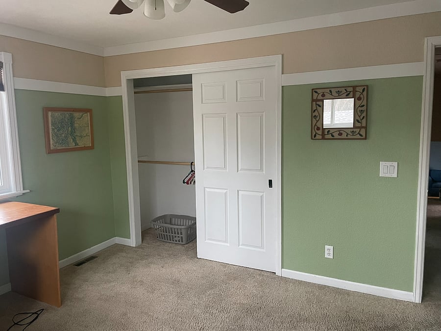 Bedroom 3: Upstairs bedroom that is currenly set up as an office (laptop not included), but a twin bed can be added to this room