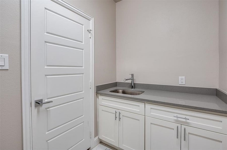 Furnished Finder property 630199_1 photo 14