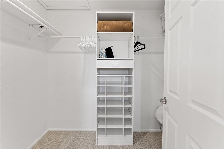 Master walk in closet 