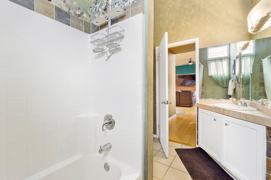 Furnished Finder property 630221_2 photo 6