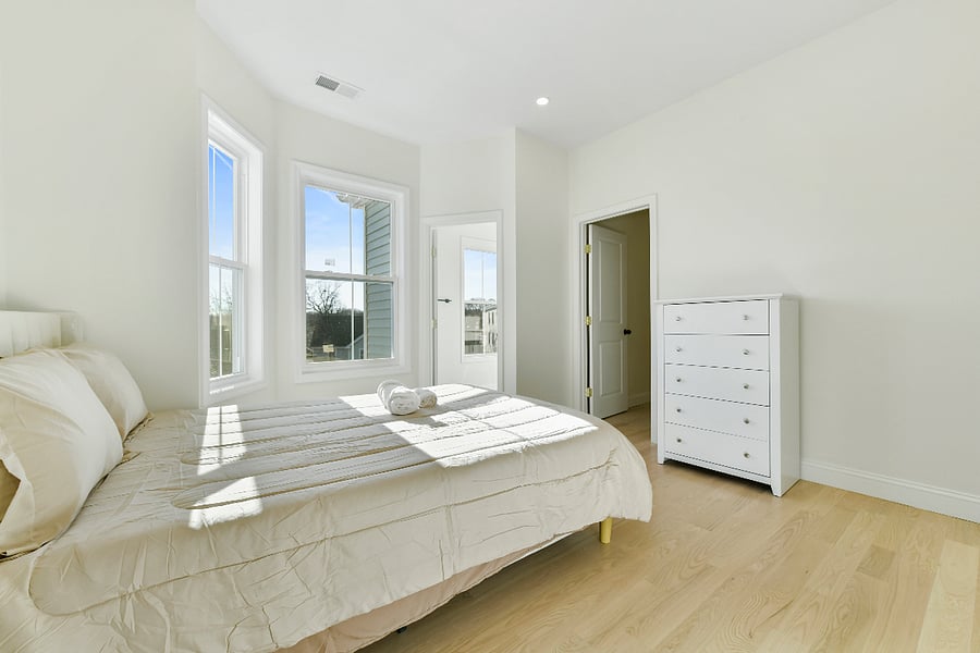 Master Bedroom with En suite Bathroom