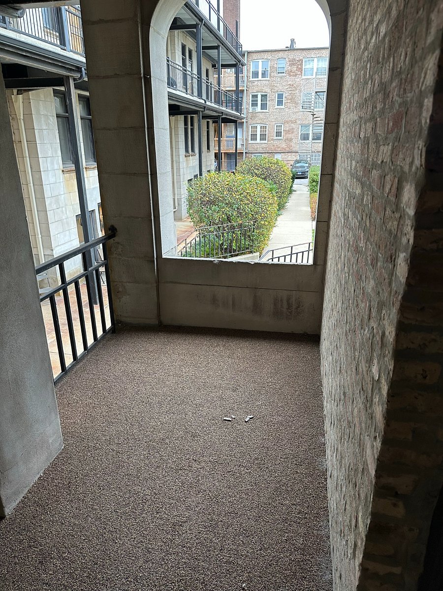 Enclosed balcony