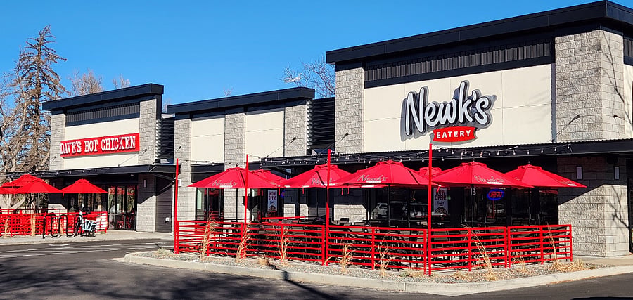 Many places to eat and drink within walking distance.
