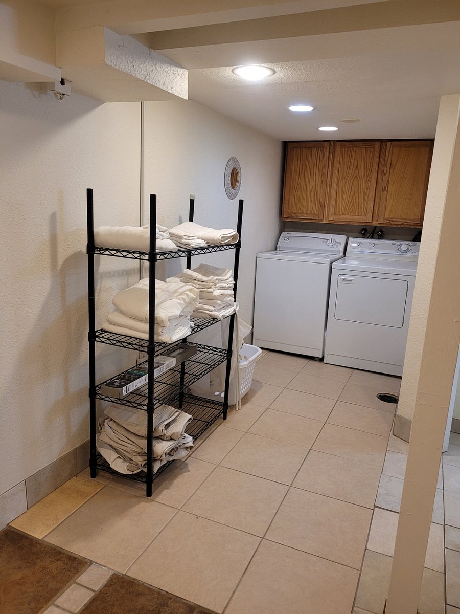 laundry w/ private washer/dryer
