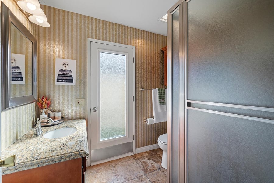 Bathroom 1- downstairs