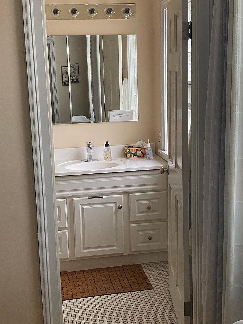 Furnished Finder property 630630_2 photo 15