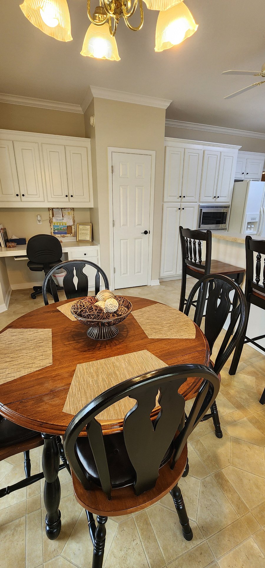 Furnished Finder property 630852_1 photo 3