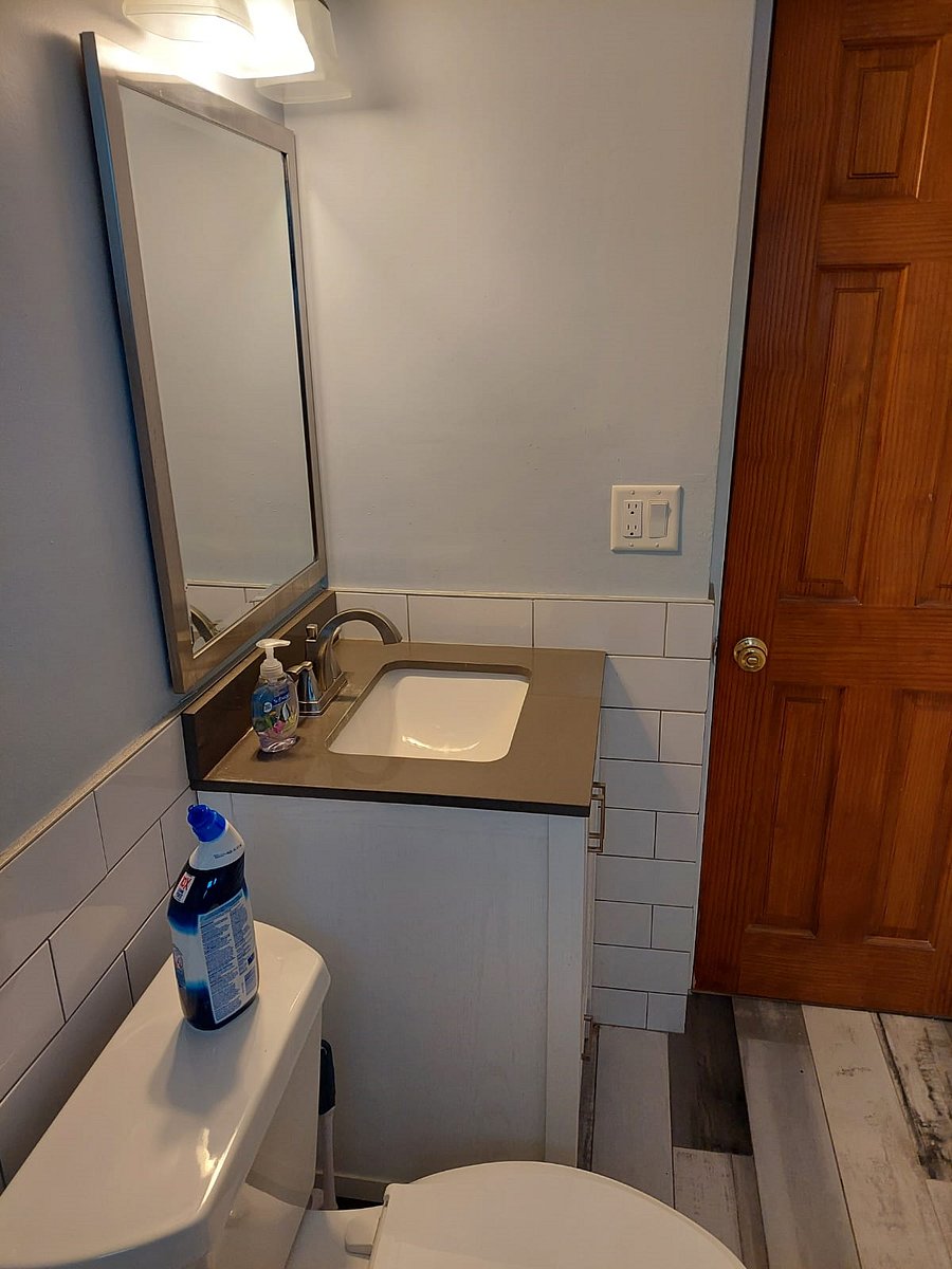 Bathroom cabinet