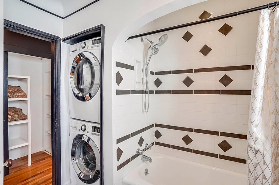 Bathroom 2 (Hallway Bathroom) Washer/Dryer in Hallway Bath