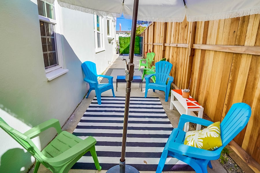 Private Side Yard with Lounge Area