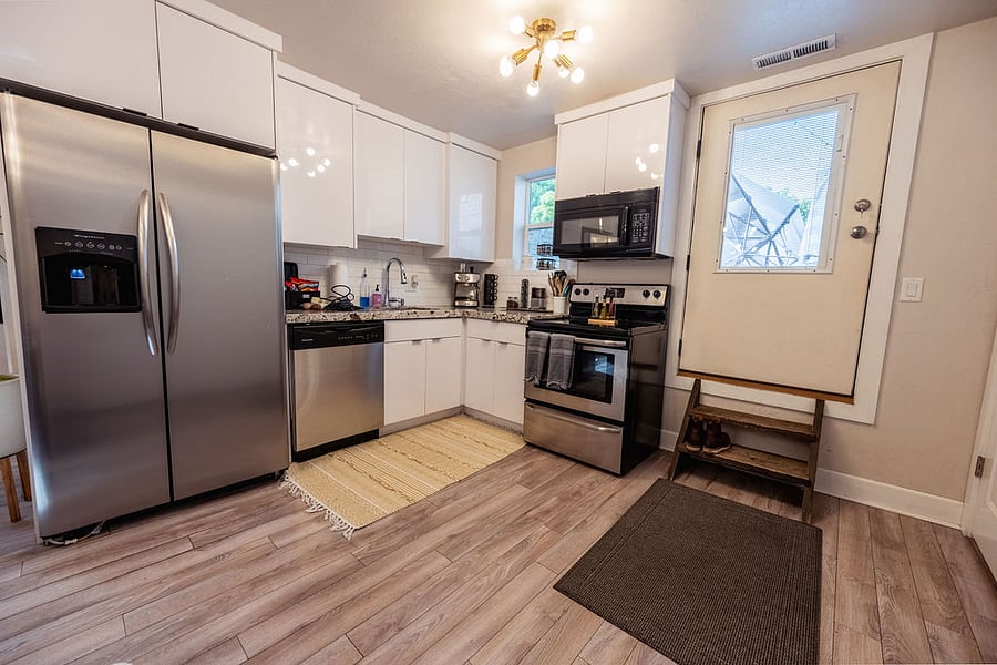 Furnished Finder property 631263_1 photo 17