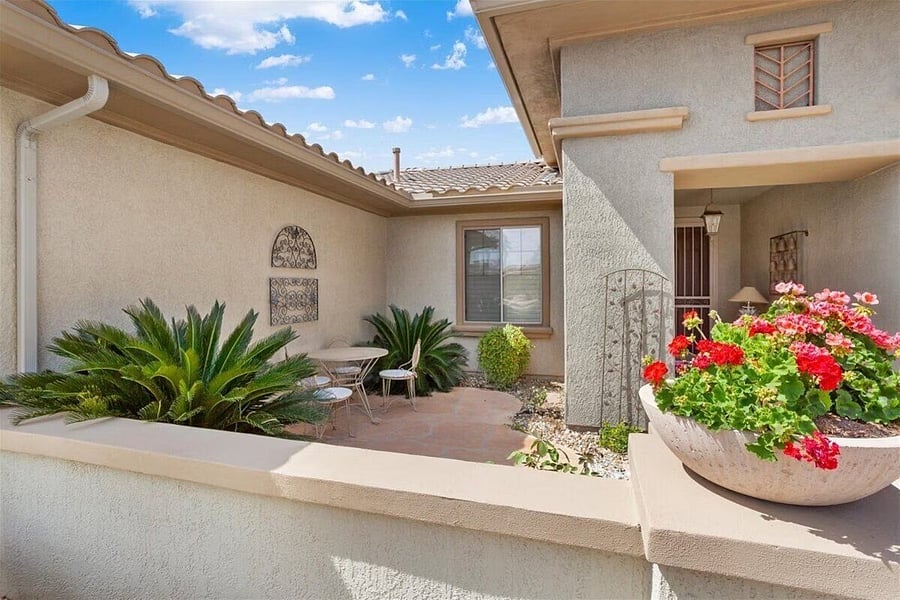 Furnished Finder property 631879_1 photo 2